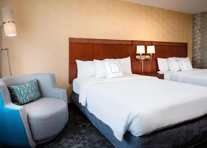 Courtyard By Marriott Kansas City Shawnee